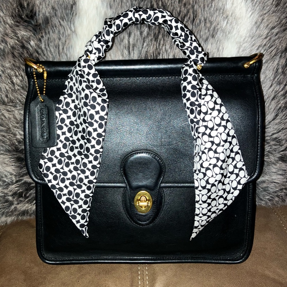 Vintage COACH WLLIS Black with Brass Hardware